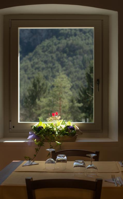 Agriturismo Borgo Titol Tramonti di Sopra Luaran gambar